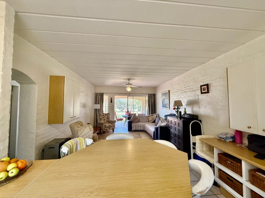 2 Bedroom Property for Sale in Caribbean Beach Club North West